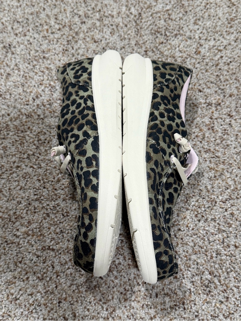 Ariat Leopard Print Hilo Lace-Up Sneaker in olive leopard print 9b - Picture 11 of 14